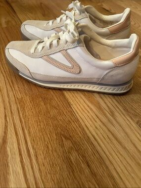 Tretorn Rawlings Sneakers in White and Blush